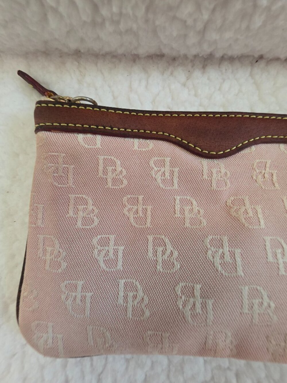 Dooney & Bourke CLASSIC Logo Change Purse Canvas with Key Ring - Picture 5 of 5